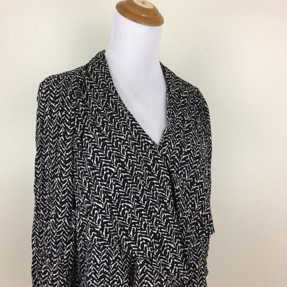 11-1 TYLHO Anthropologie Black White Print Ruffle Front Long Sleeve Button Shirt - Picture 4 of 8